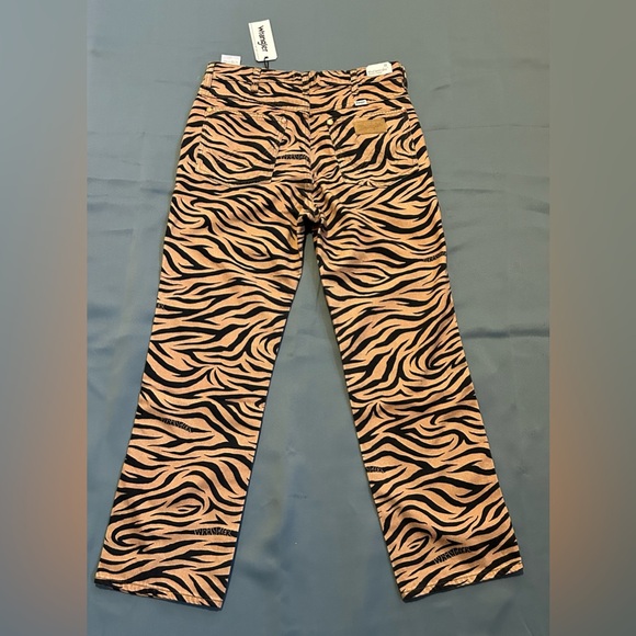 Wrangler Women's High Rise Wild West Purr Print Straight Jeans  size 30x28 - Picture 9 of 12